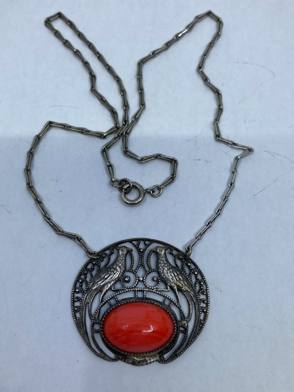 Vtg rhodium coral glass birds parrots art deco silver tone chain necklace